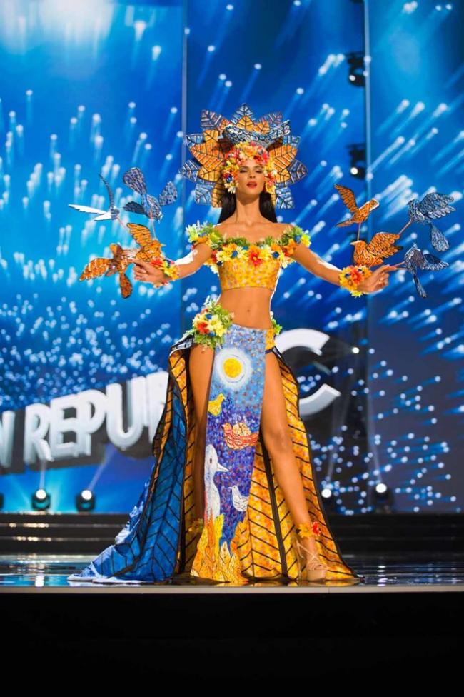 Shirly Karvinen Miss Universe Candidate in National Costume