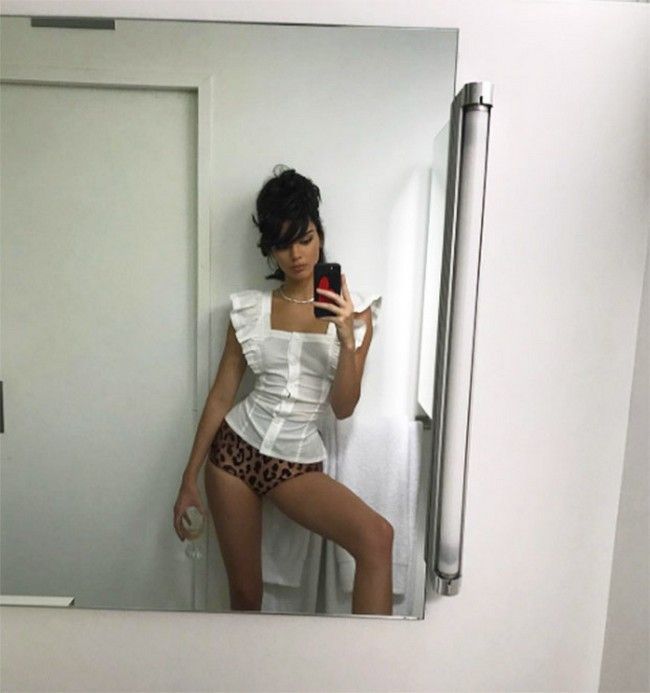 Kendall Jenner Sexy Mirror Selfie